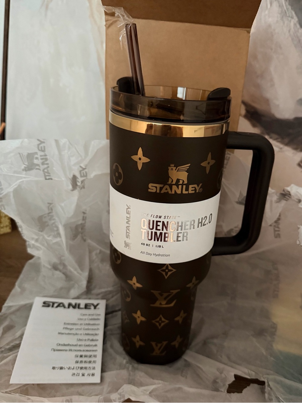 Stanley tumbler LV Brown and Gold Quencher H2.0
